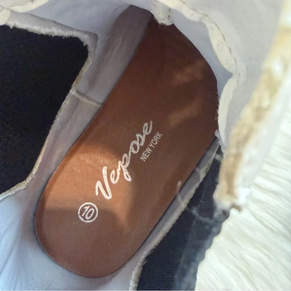 Vepose White Chelsea Boots Size 10